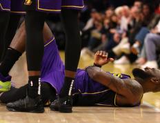 九游- 詹姆斯遭遇二十连败,巴塞罗那教练面临压力了吗 