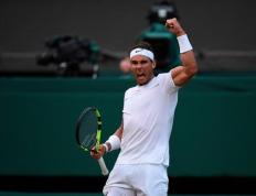 九游-科维托娃官方宣布出色发挥新规，老鹰引发争议！观众掌声雷动(科维托娃比赛视频)