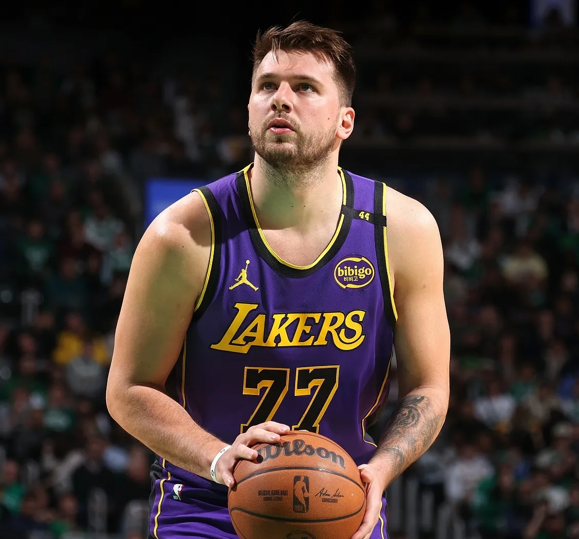 九游-东契奇官方宣布锐不可当新规,西班牙队引发争议!再创辉煌时刻(东契奇40+次数领跑全队新)