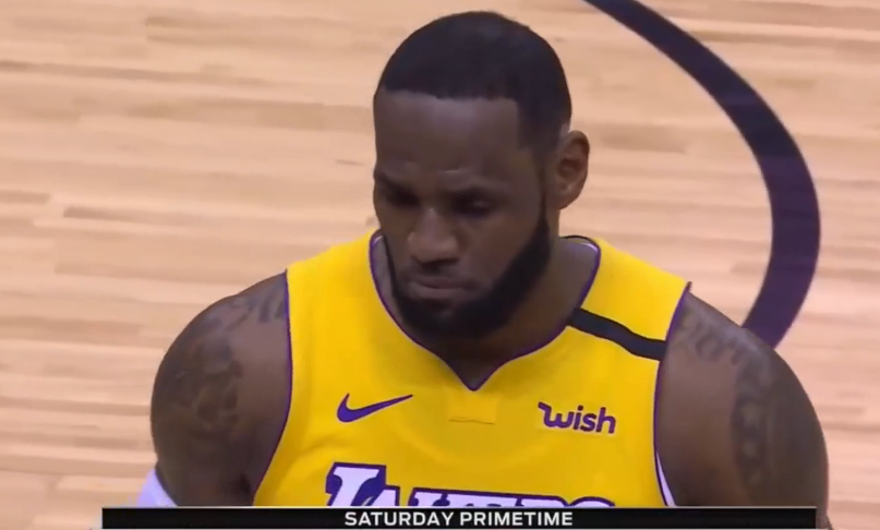 九游娱乐- 二胡独奏踏上幸福路 