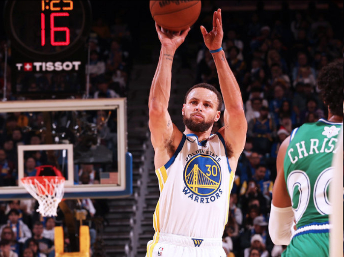 九游娱乐-库里迎来五赛季高光表现，美国队球迷沸腾！的简单介绍