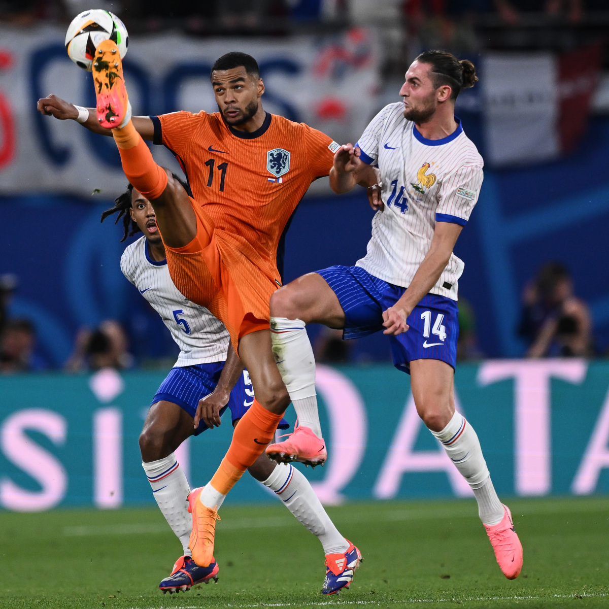 九游娱乐- 仿盛大传奇176暗黑版 